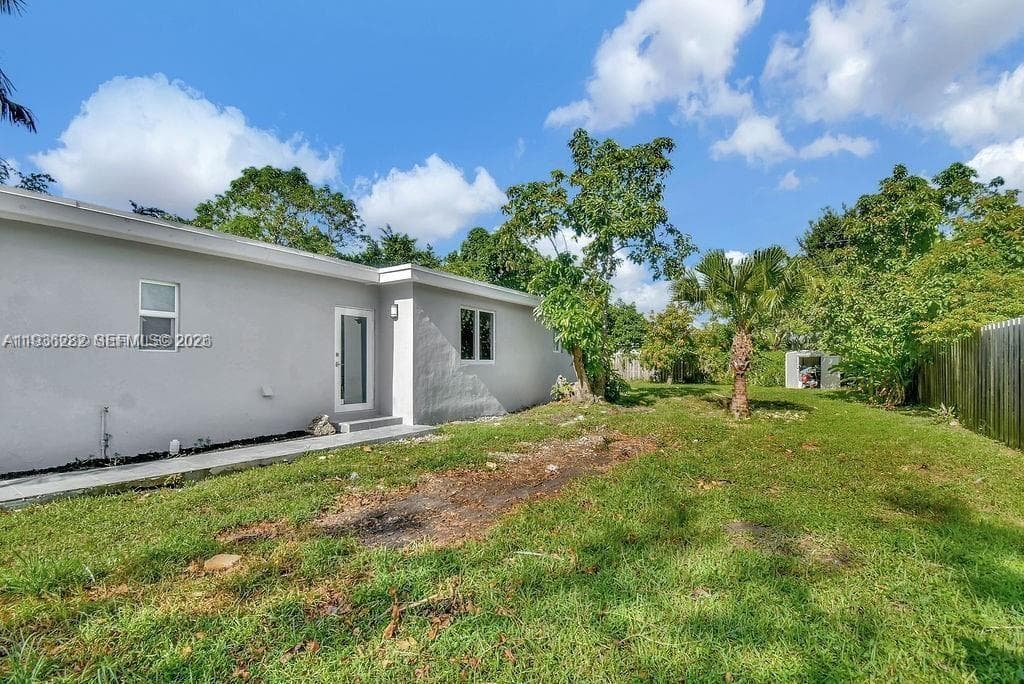 7902 SW 67th Ave, South Miami FL 33143 — 21