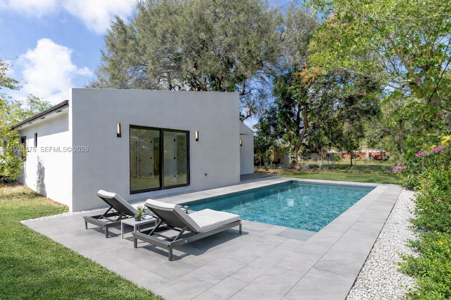 6421 SW 59th Ave, South Miami FL 33143 — 26