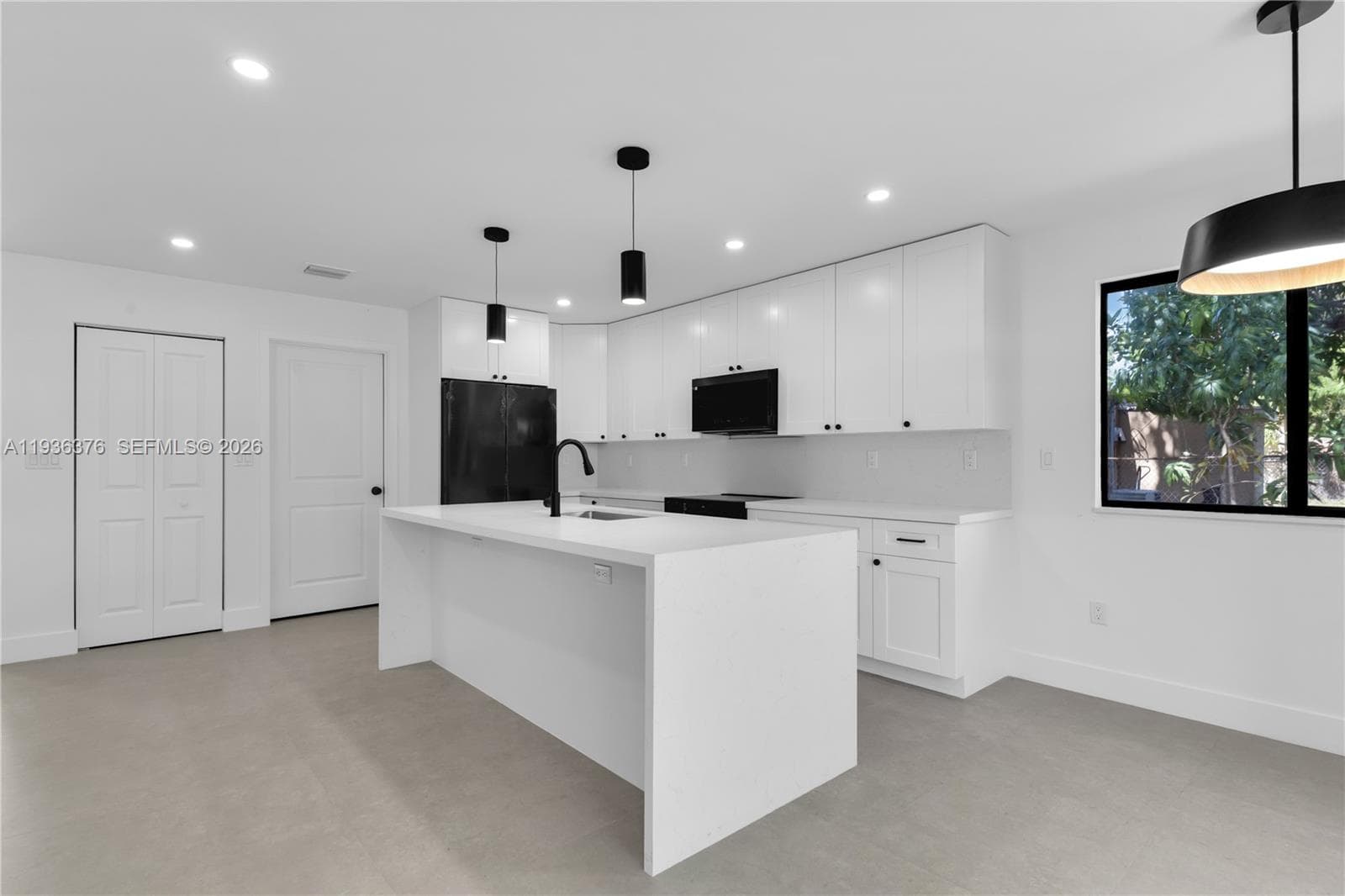6421 SW 59th Ave, South Miami FL 33143 — 1