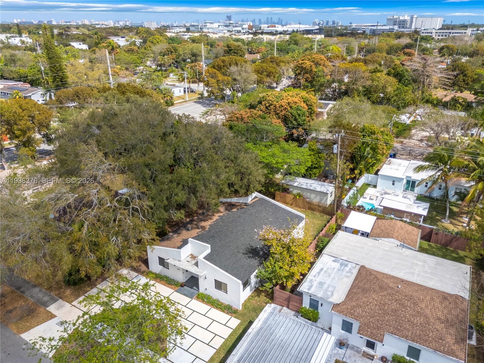 6421 SW 59th Ave, South Miami FL 33143 — 39