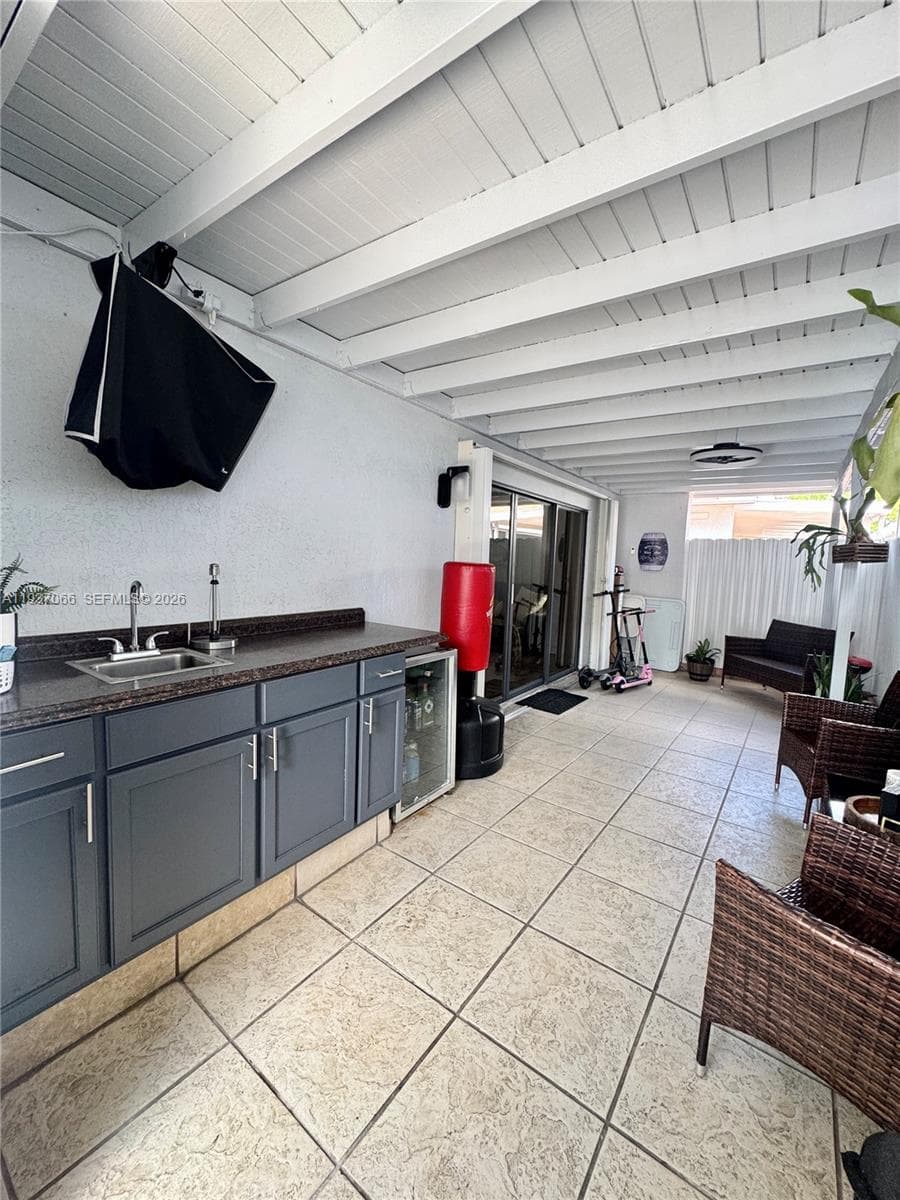 11512 SW 6th St, Sweetwater FL 33174 — 17