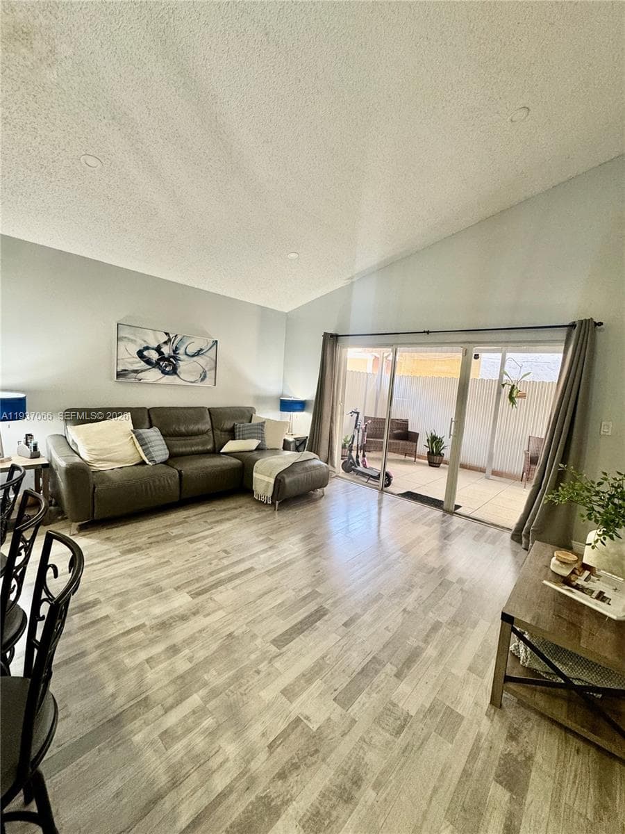 11512 SW 6th St, Sweetwater FL 33174 — 3