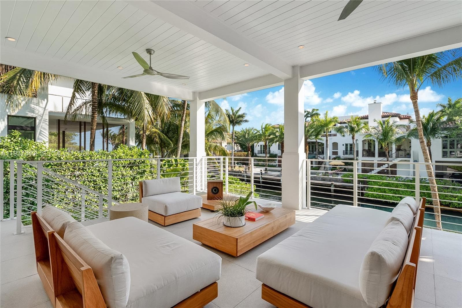 3835 Carole Ct, Miami FL 33133 — 41