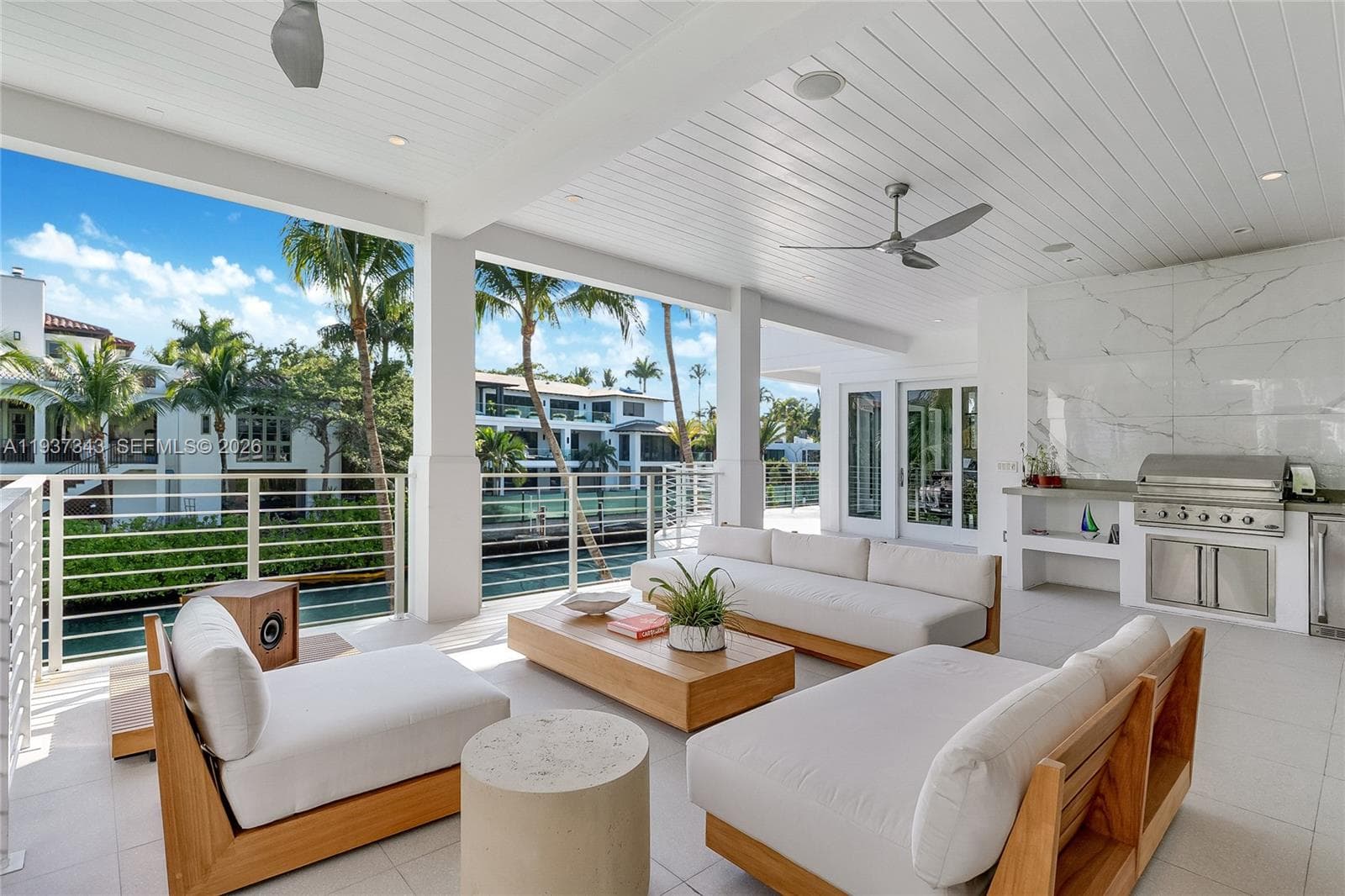 3835 Carole Ct, Miami FL 33133 — 40