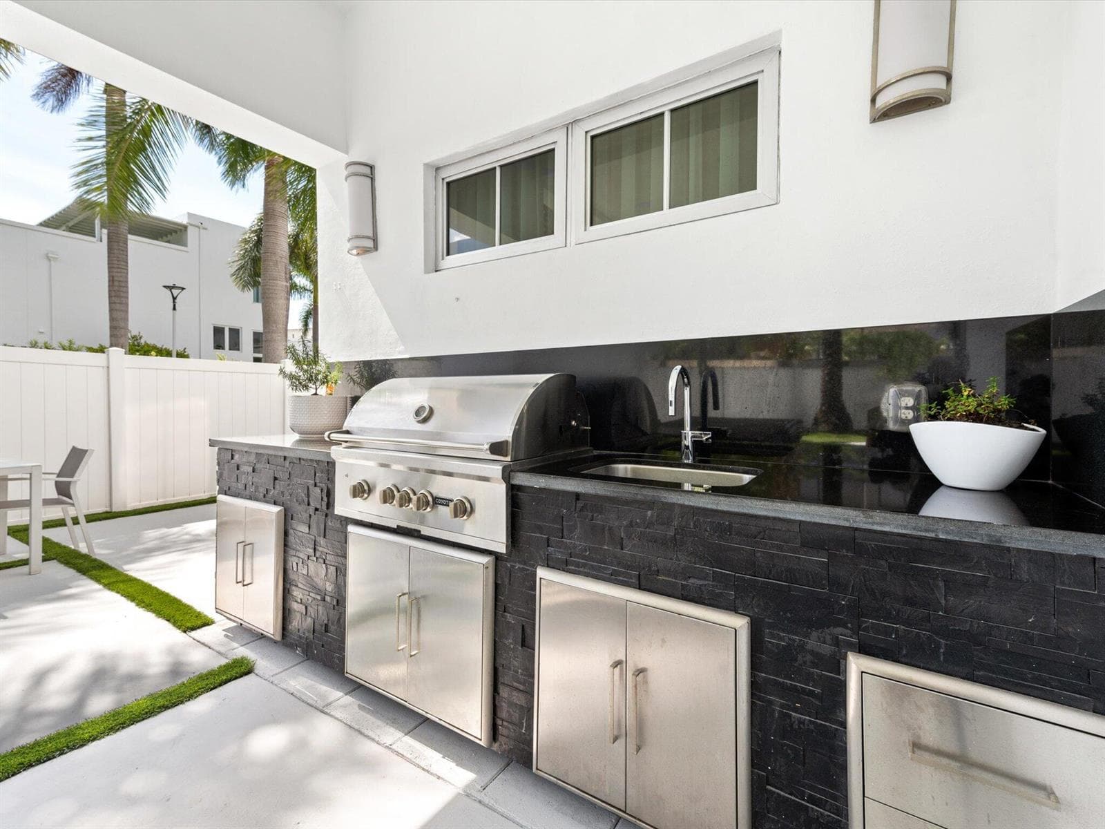 8405 NW 34th Drive, Doral FL 33122 — 15