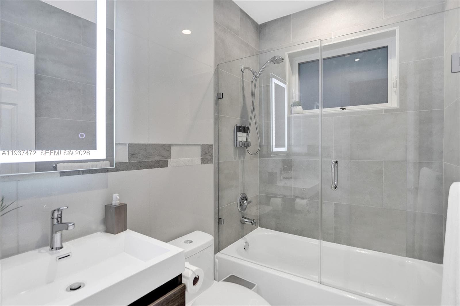 8843 Hawthorne Ave, Surfside FL 33154 — 22