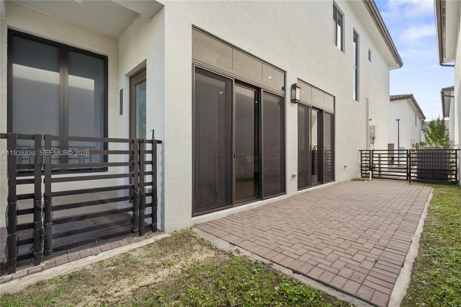 8144 NW 43rd St, Doral FL 33166 — 32