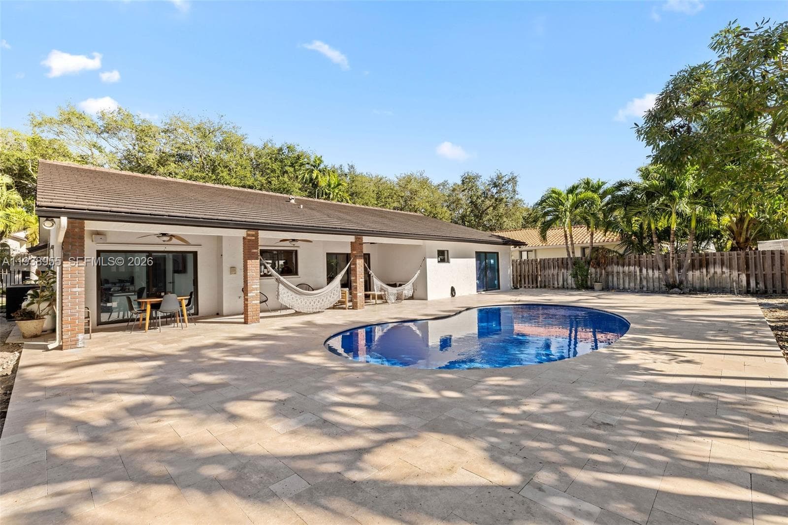 7910 NW 169th Ter, Miami Lakes FL 33016 — 25