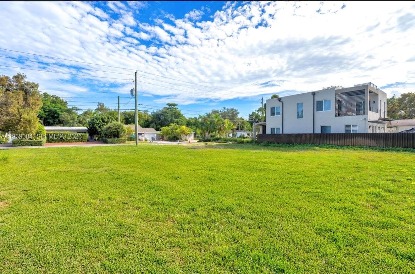 7240 SW 63rd Ct, South Miami FL 33143 — 3