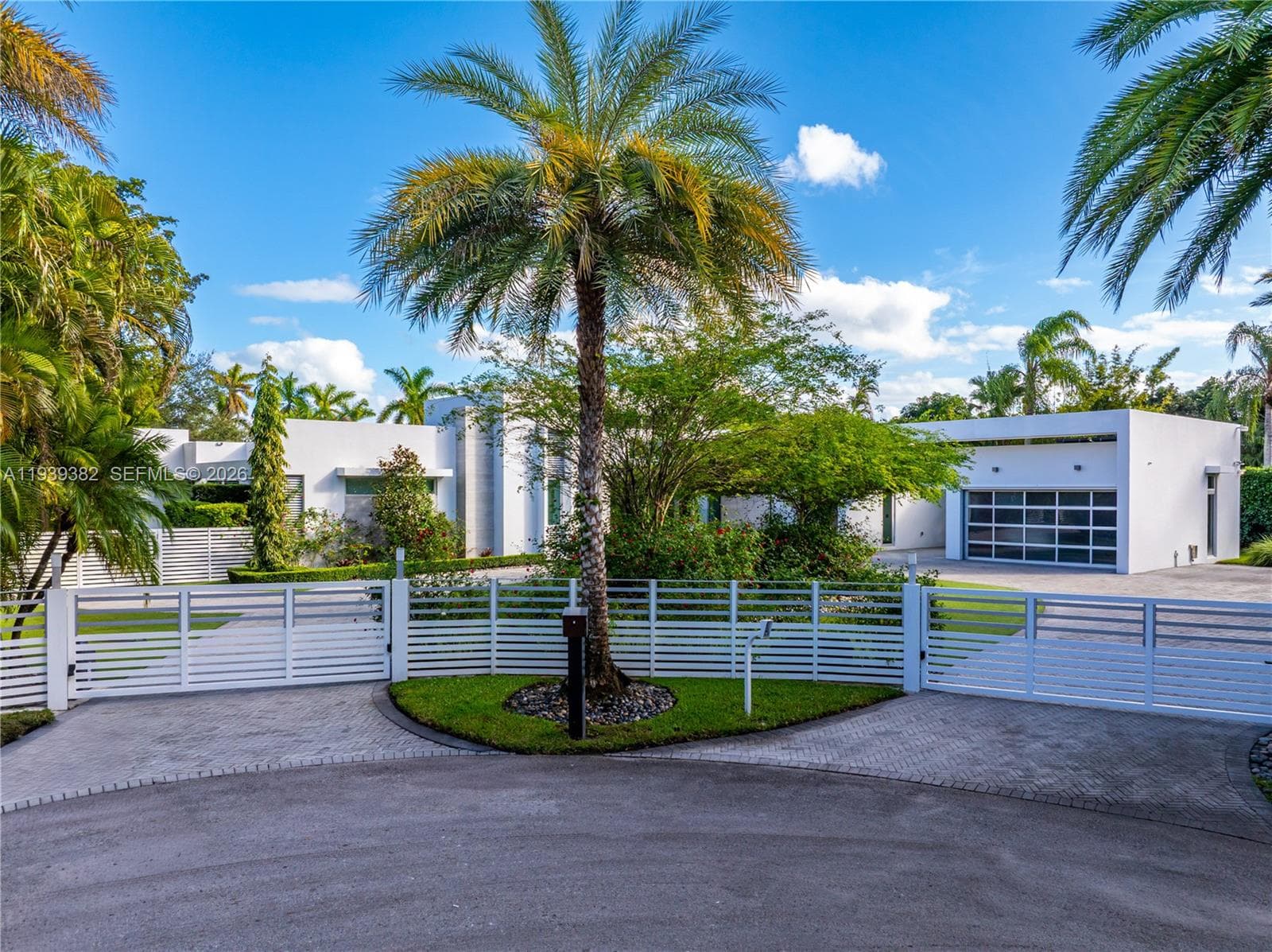 7218 SW 102nd St, Pinecrest FL 33156 — 2