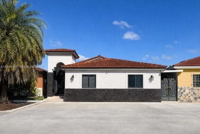 Los Palacios I Condo, Hialeah Gardens, FL — 1