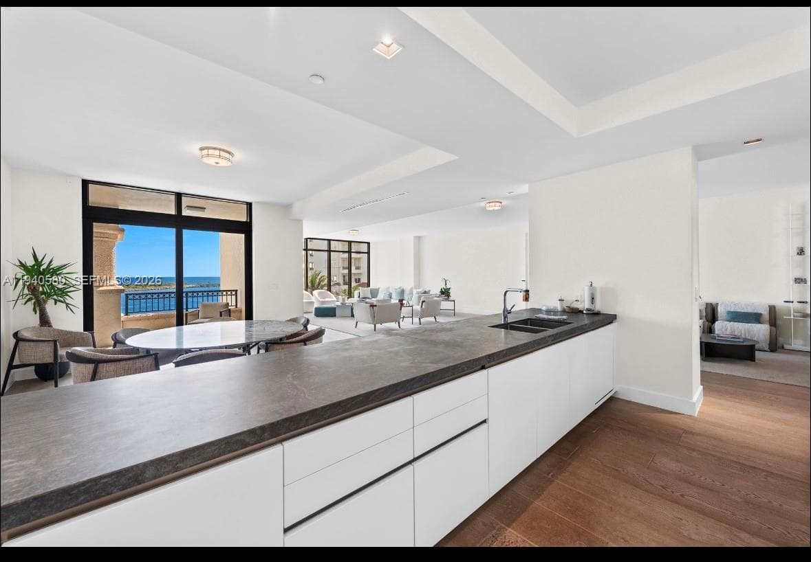 7055 Fisher Island Dr # 7055, Miami Beach FL 33109 — 10