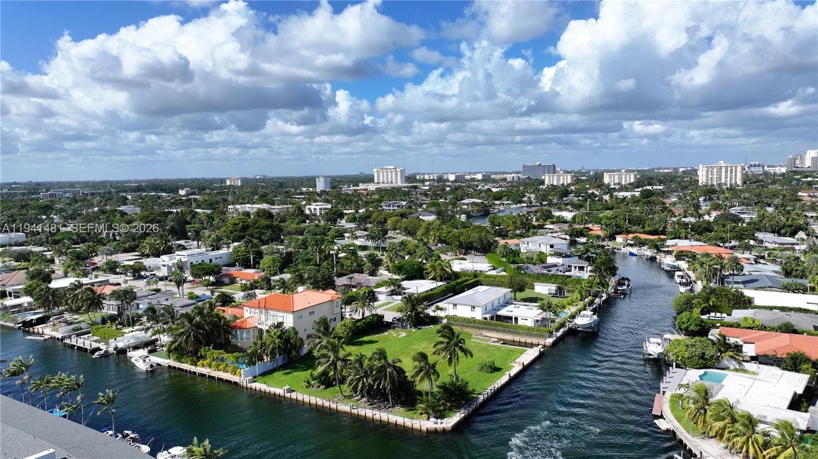 2210 NE 124th St, North Miami FL 33181 — 7