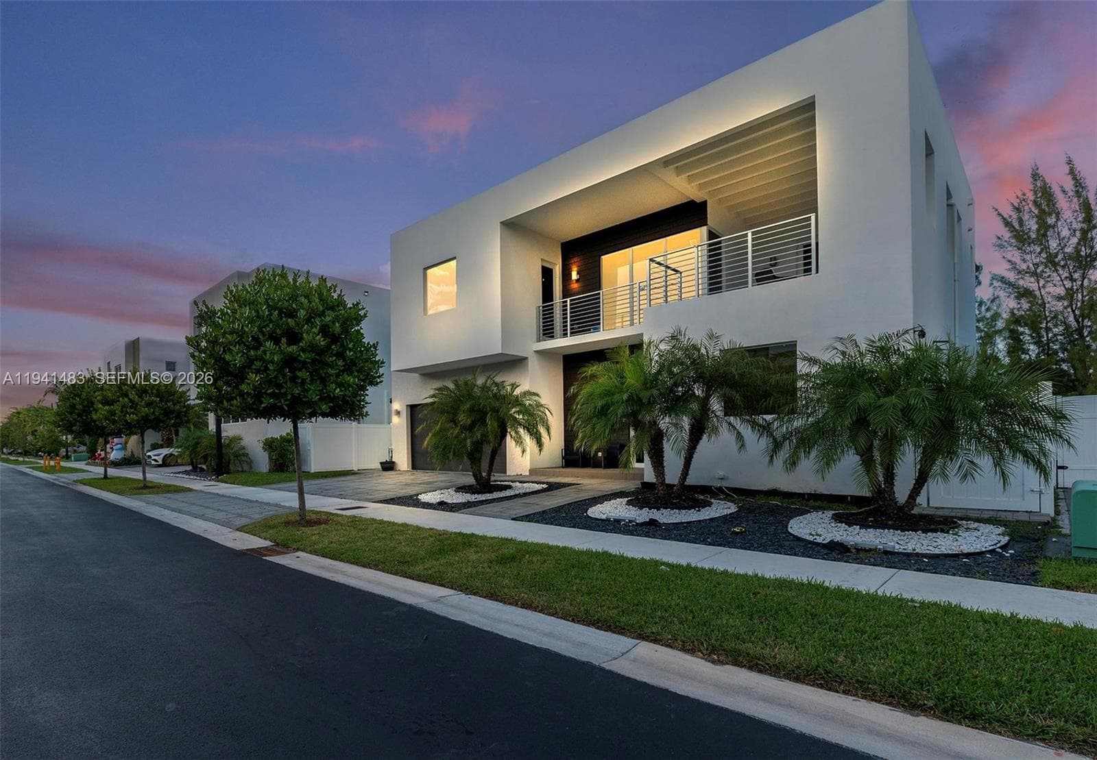 10055 NW 77th St, Doral FL 33178 — 1