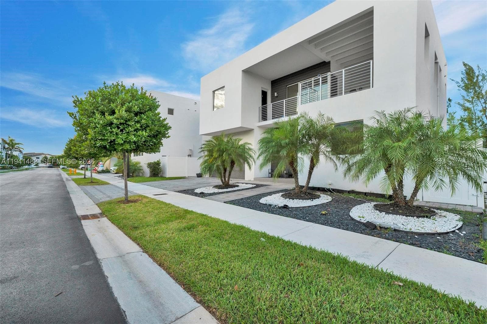 10055 NW 77th St, Doral FL 33178 — 4