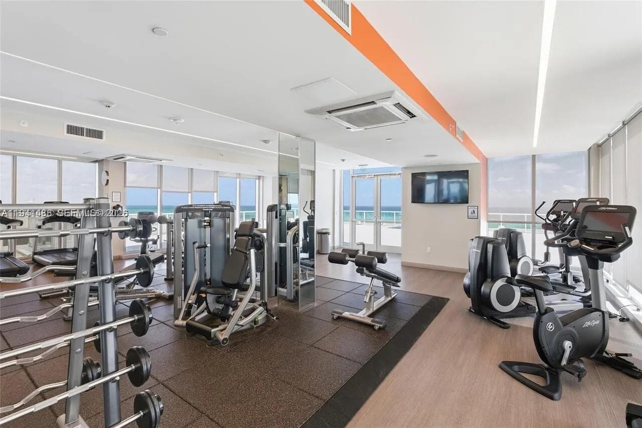 10155 Collins Ave # 1505, Bal Harbour FL 33154 — 32