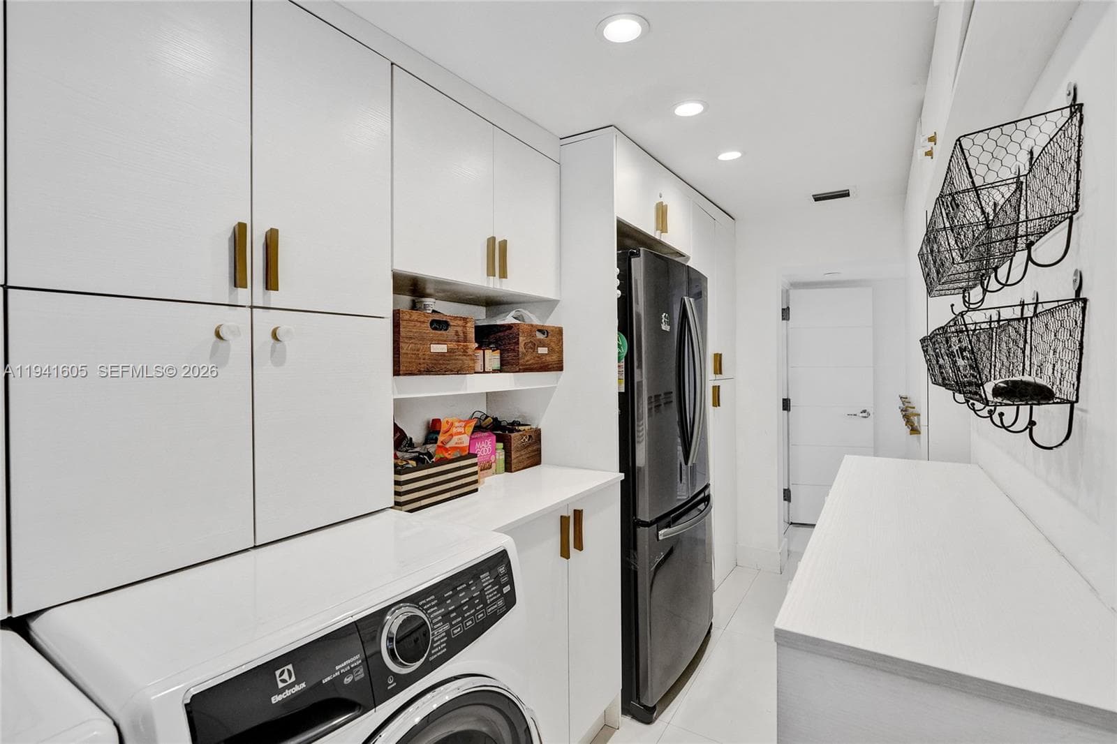 19130 NE 21st Ave, North Miami Beach FL 33179 — 54