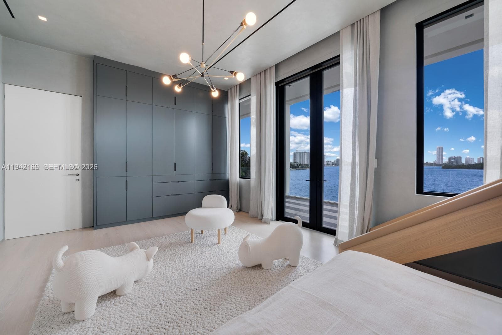 33 E Dilido Dr, Miami Beach FL 33139 — 33