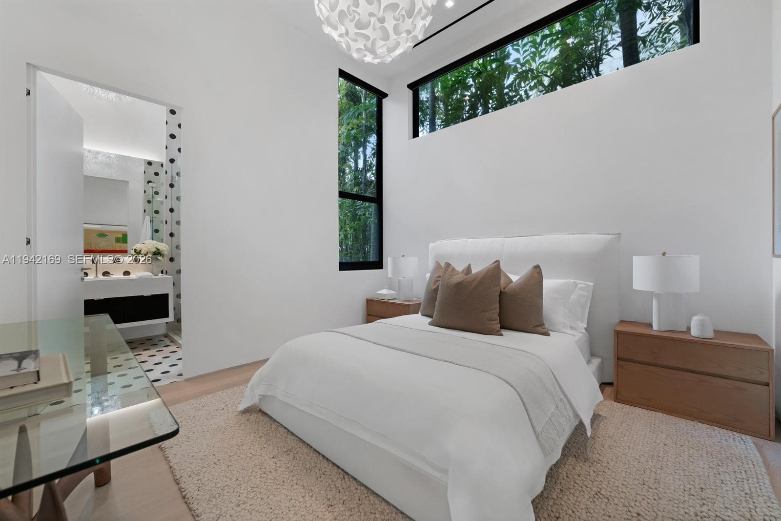 33 E Dilido Dr, Miami Beach FL 33139 — 37