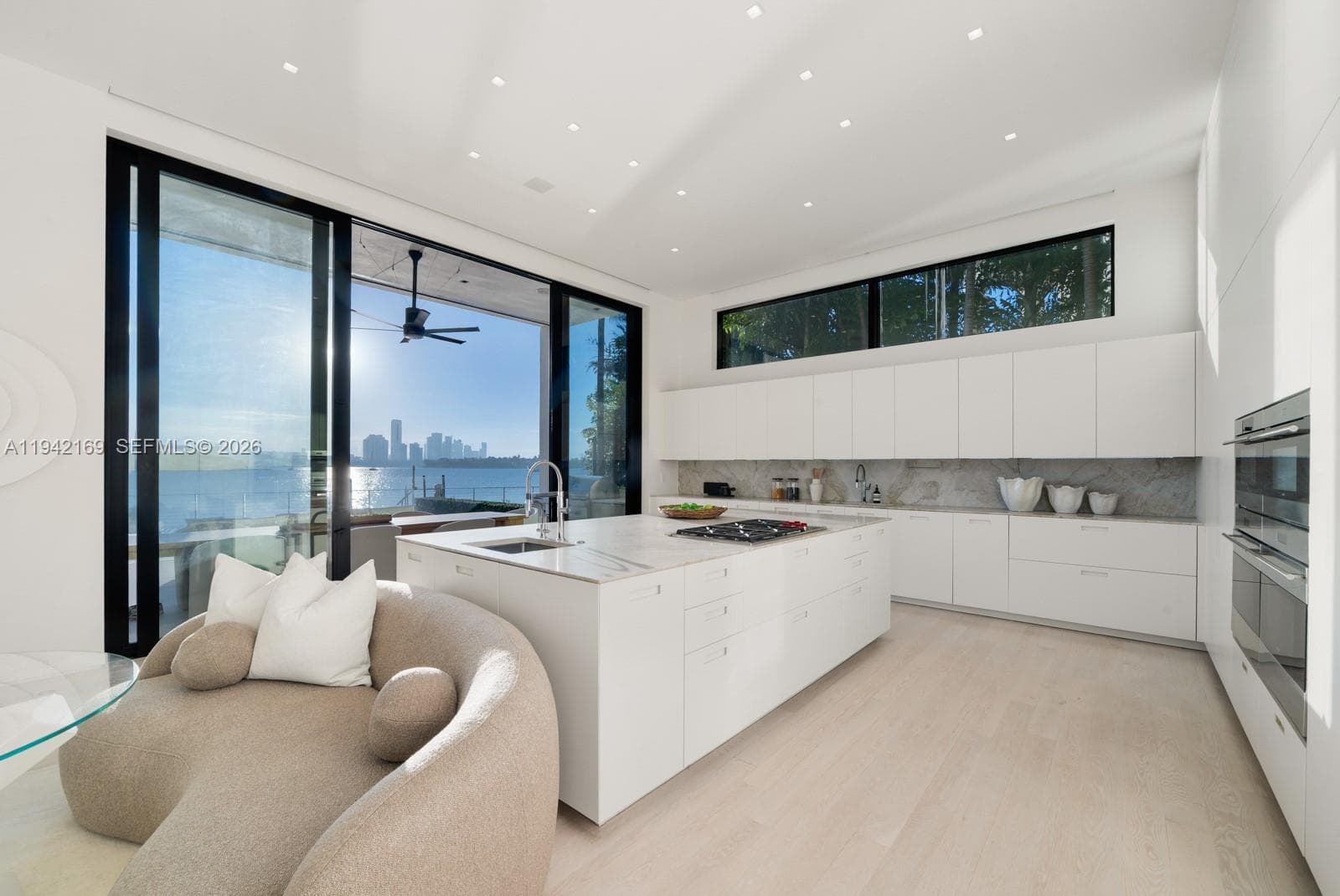 33 E Dilido Dr, Miami Beach FL 33139 — 11