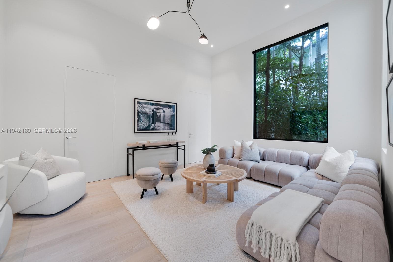 33 E Dilido Dr, Miami Beach FL 33139 — 19