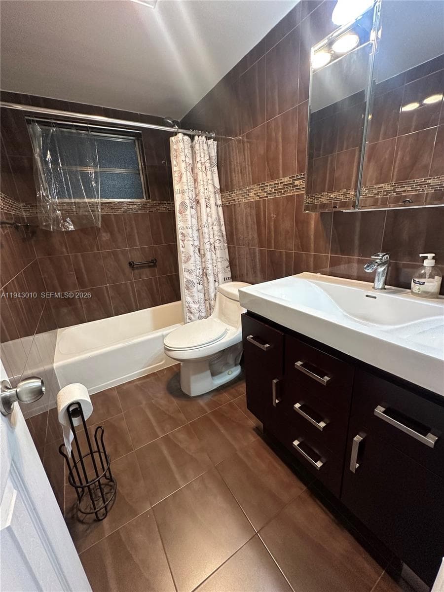 16901 NE 13th Ave # 103, Miami FL 33162 — 6