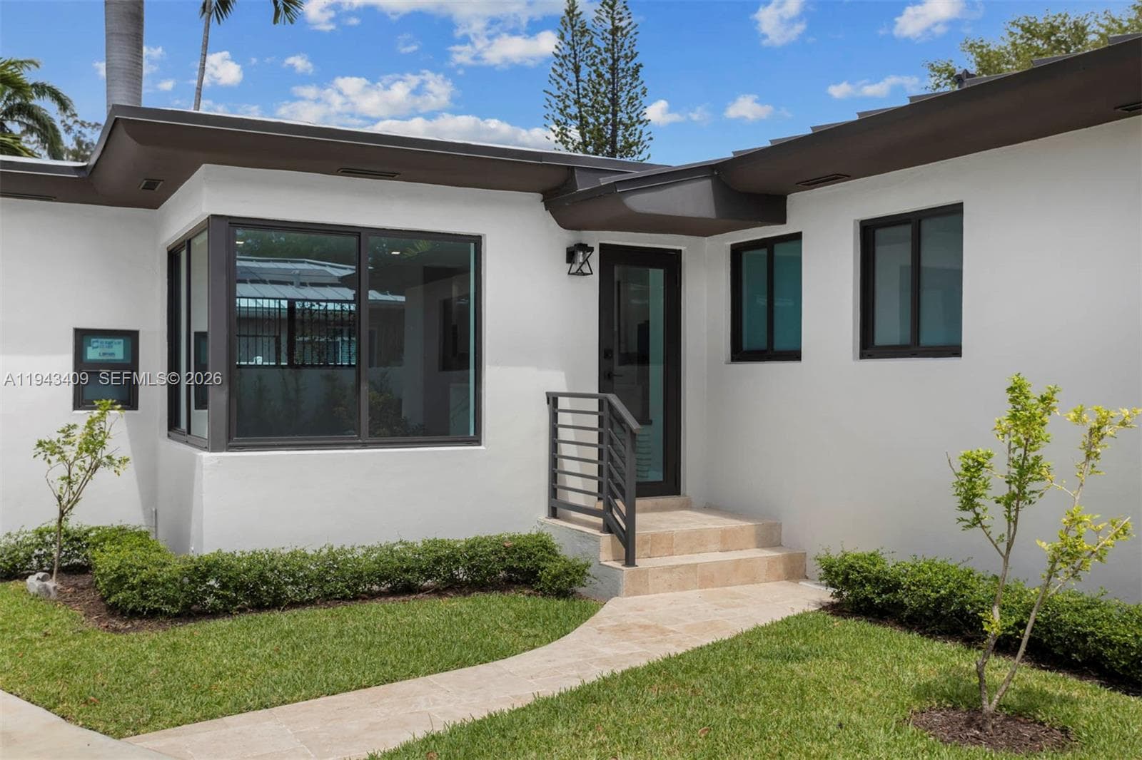 260 NW 86th St, El Portal FL 33150 — 34