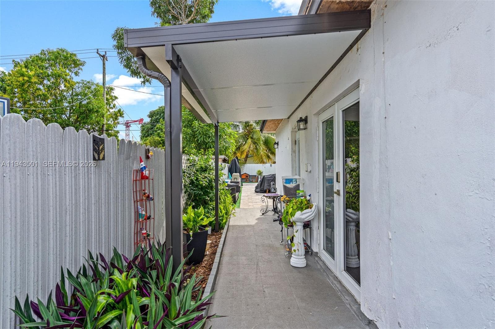 864 E 29th St, Hialeah FL 33013 — 5