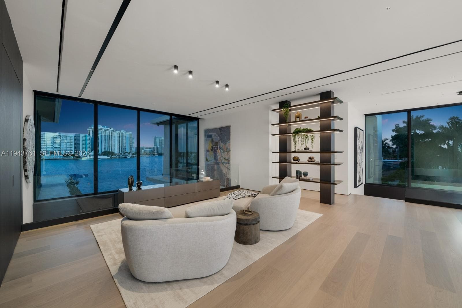 217 E Rivo Alto Dr, Miami Beach FL 33139 — 71