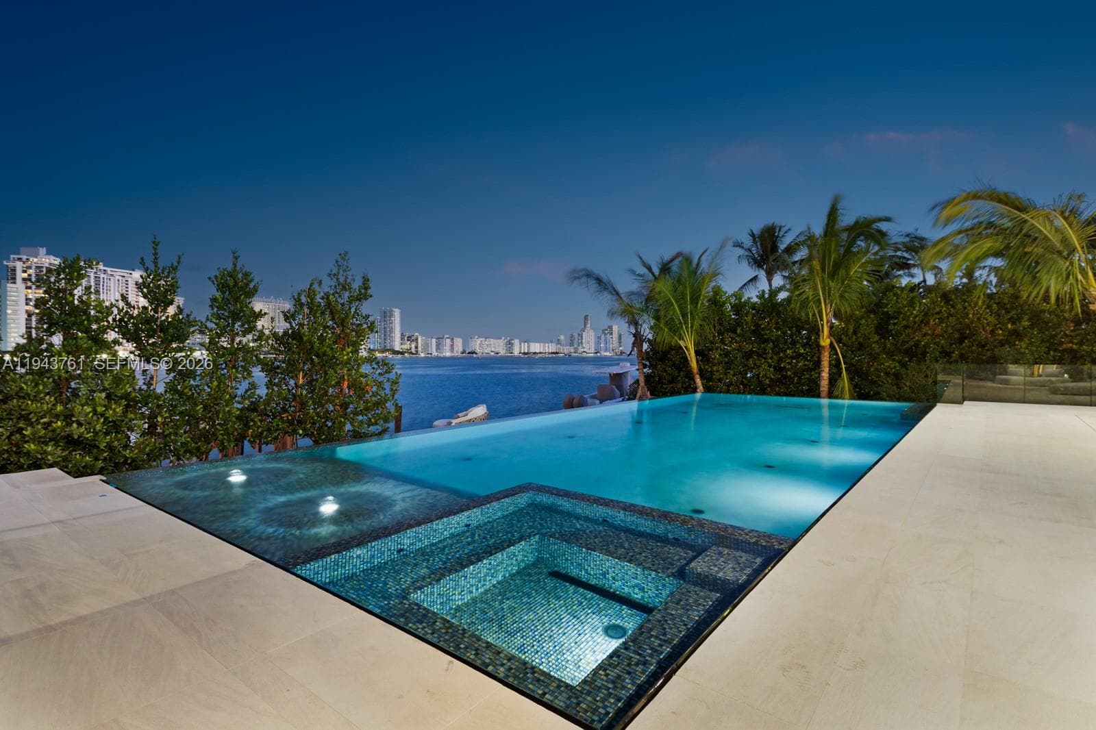 217 E Rivo Alto Dr, Miami Beach FL 33139 — 75