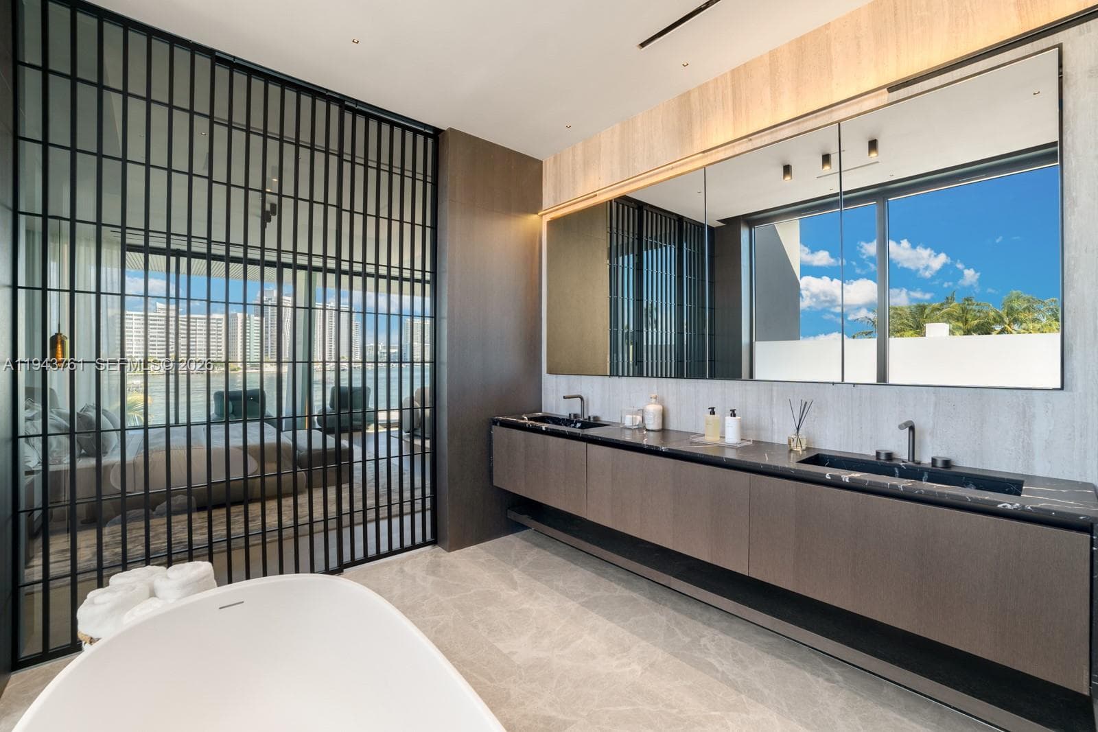 217 E Rivo Alto Dr, Miami Beach FL 33139 — 33