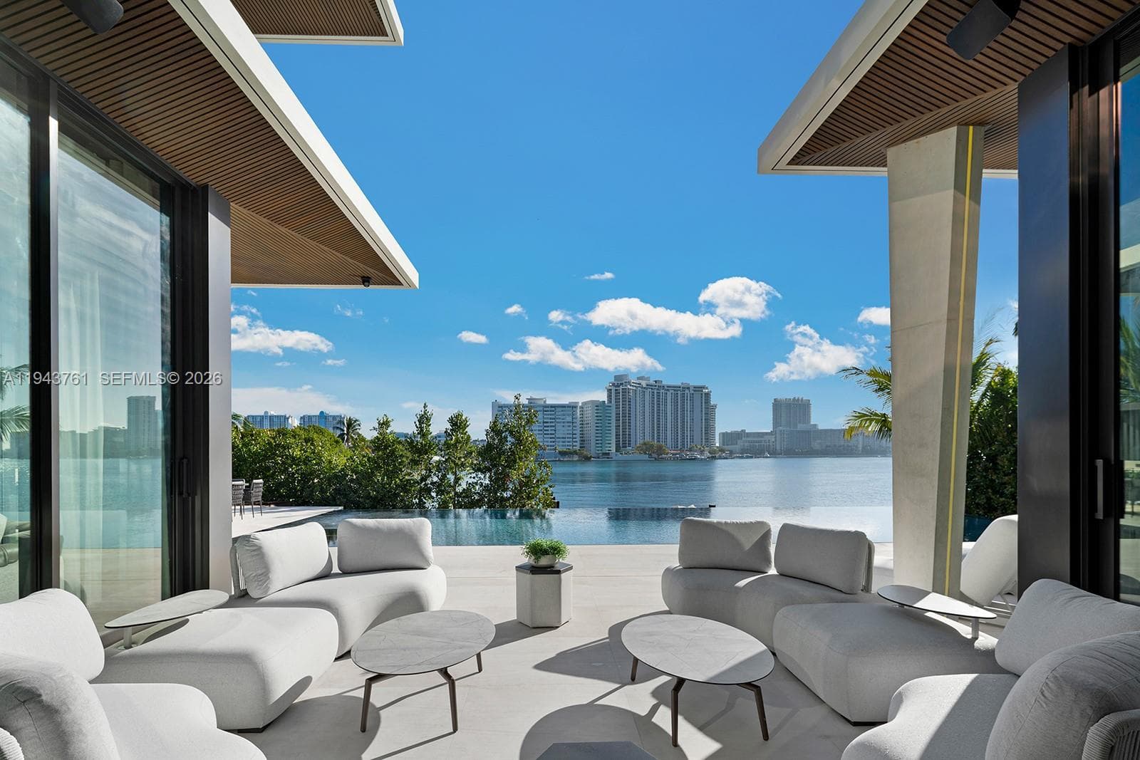 217 E Rivo Alto Dr, Miami Beach FL 33139 — 54