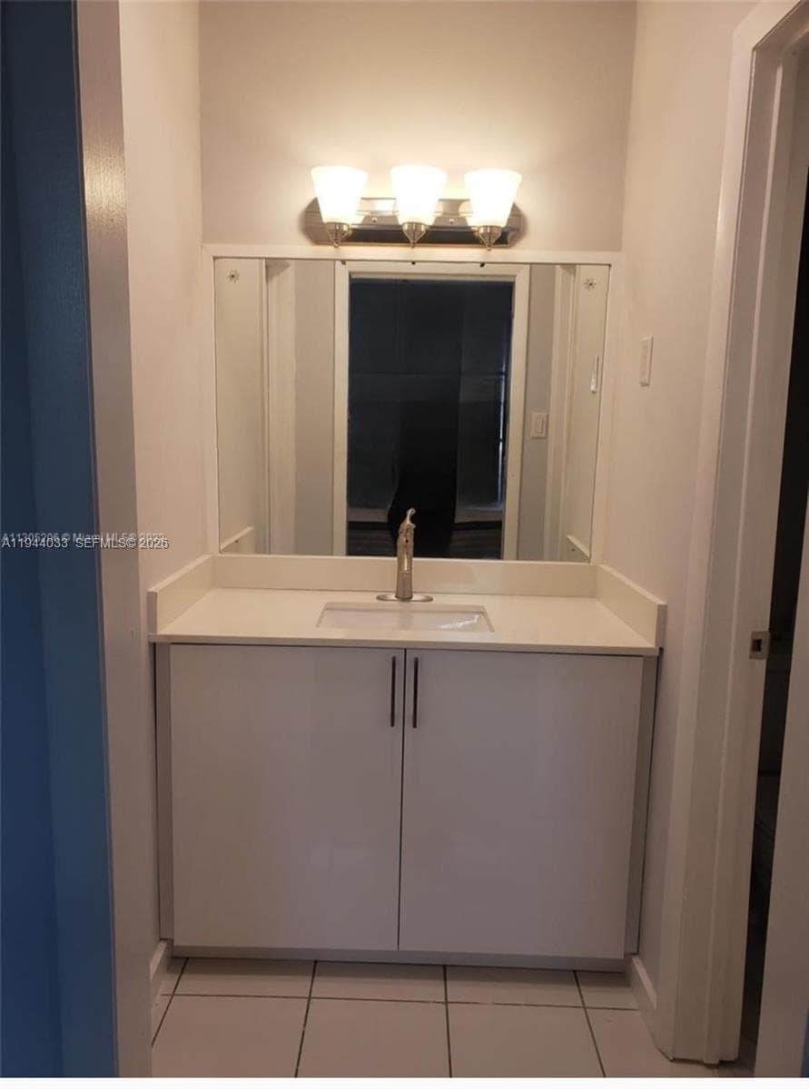 591 SE 5th St, Hialeah FL 33010 — 32
