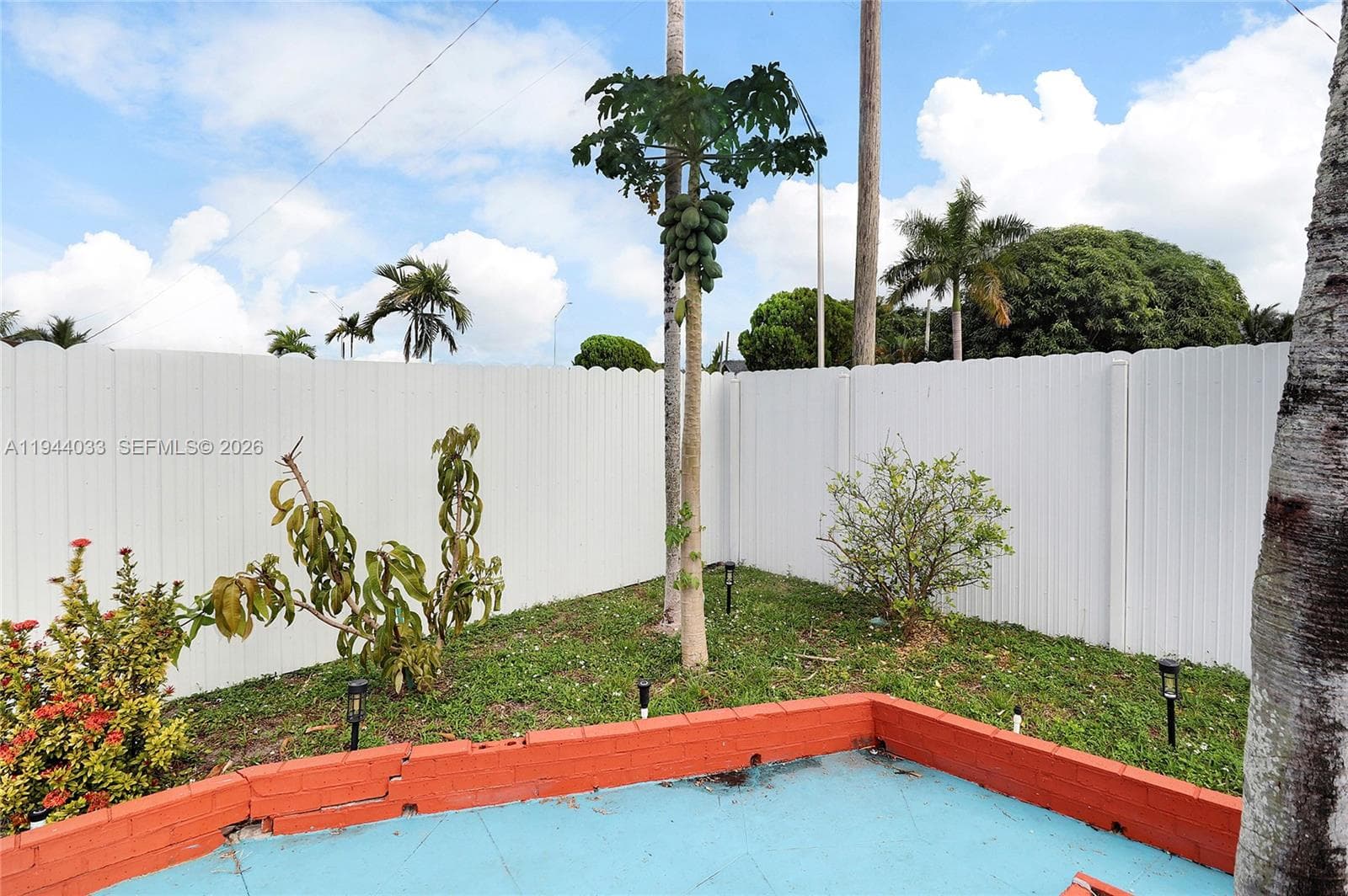 591 SE 5th St, Hialeah FL 33010 — 45