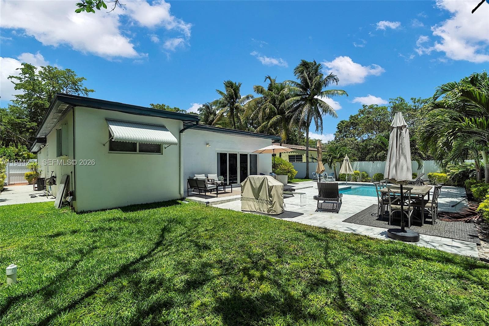 660 NE 121st St, Biscayne Park FL 33161 — 37