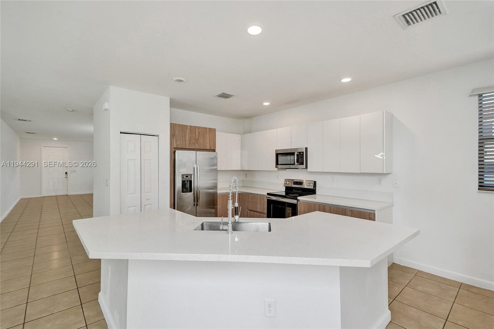 3504 W 94th St, Hialeah FL 33018 — 16