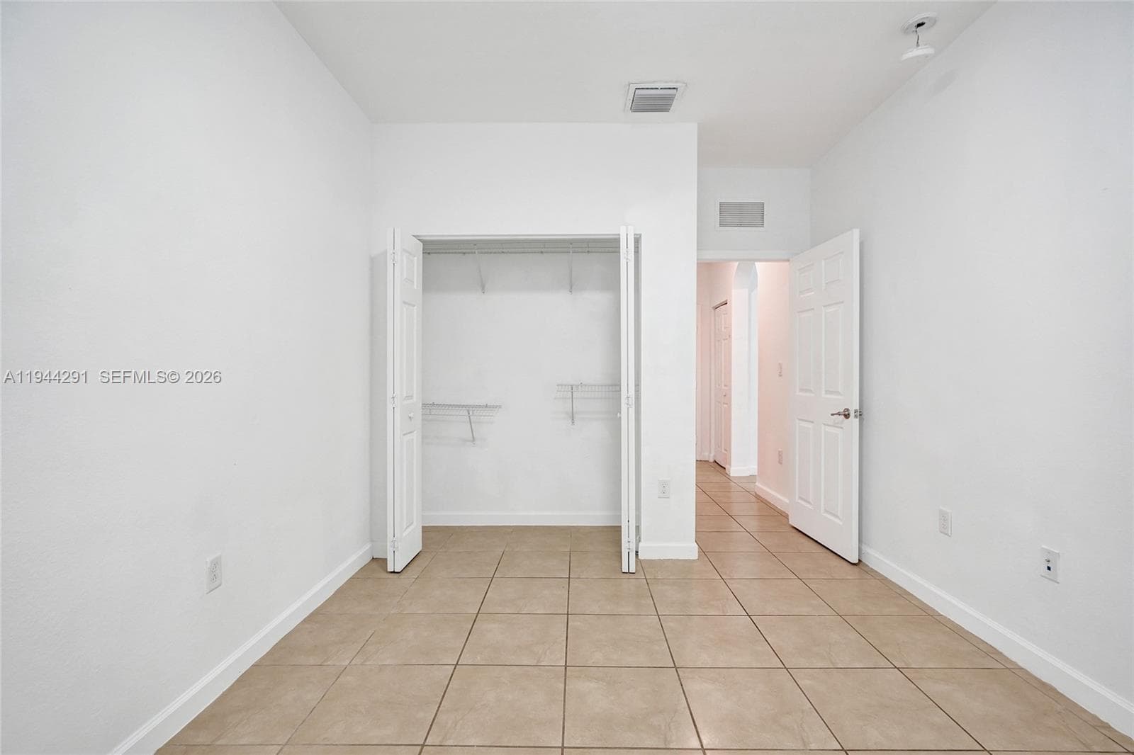 3504 W 94th St, Hialeah FL 33018 — 20
