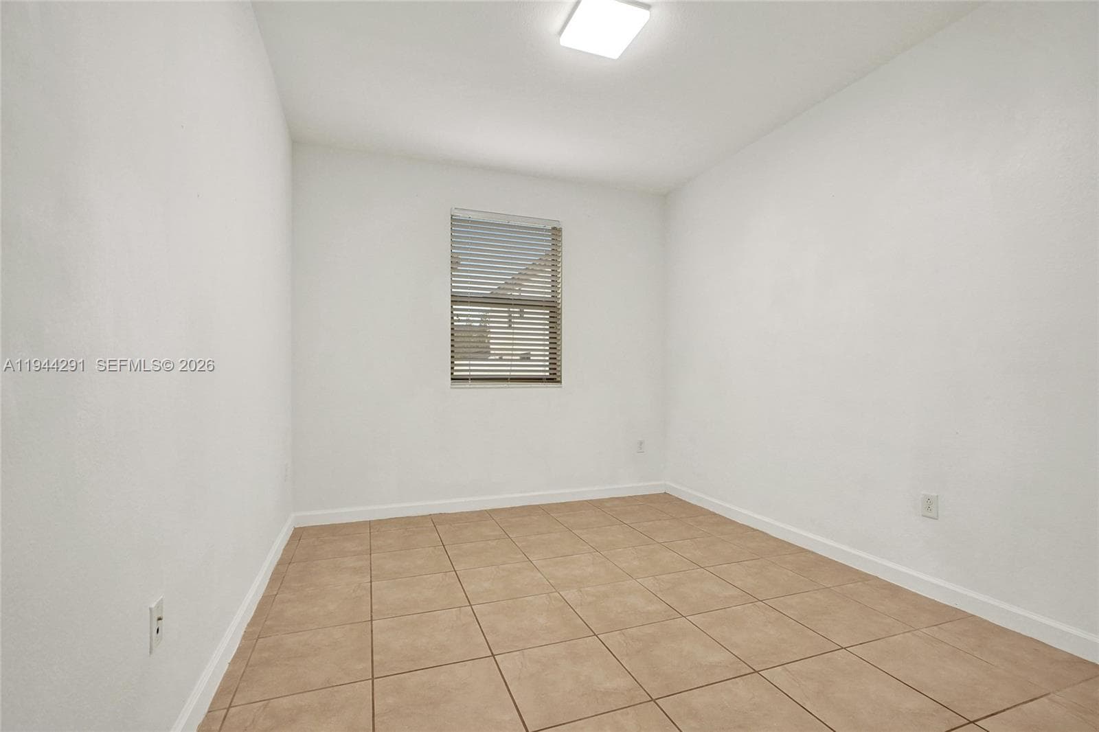 3504 W 94th St, Hialeah FL 33018 — 19