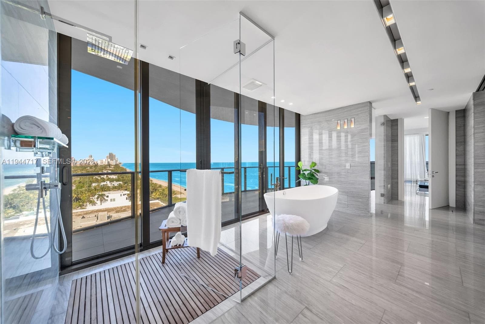 19575 Collins Ave # 12, Sunny Isles Beach FL 33160 — 33