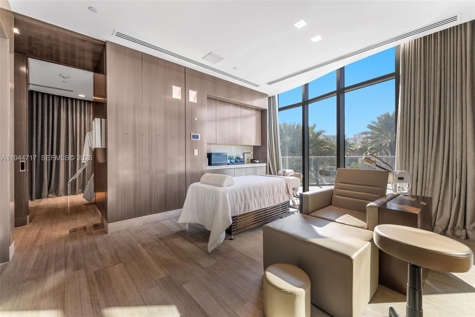 19575 Collins Ave # 12, Sunny Isles Beach FL 33160 — 85
