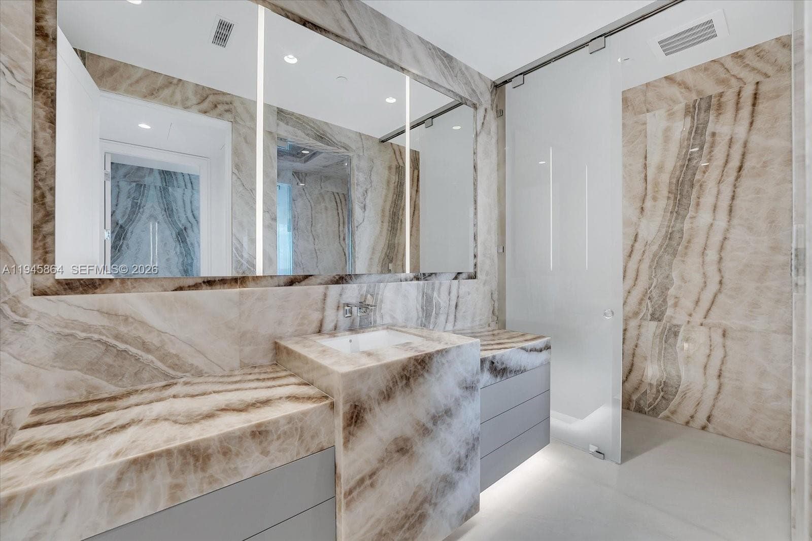 17975 Collins Ave # N1801, Sunny Isles Beach FL 33160 — 22