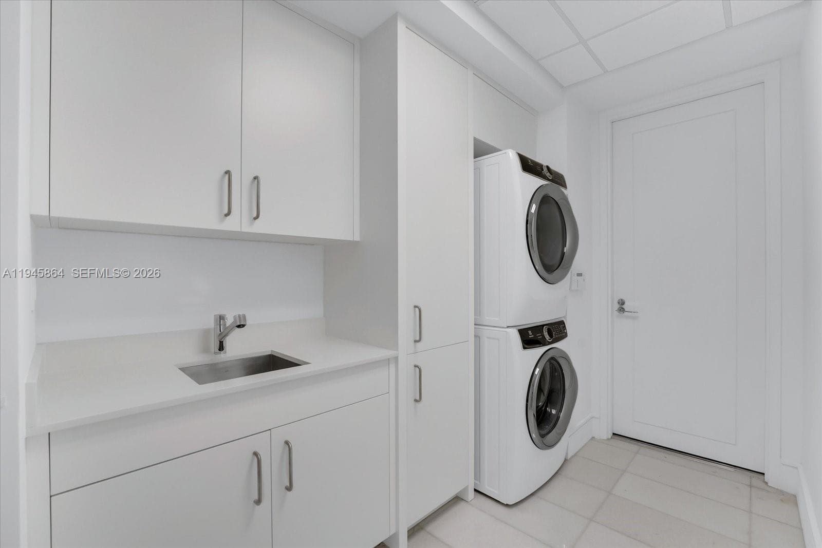 17975 Collins Ave # N1801, Sunny Isles Beach FL 33160 — 40