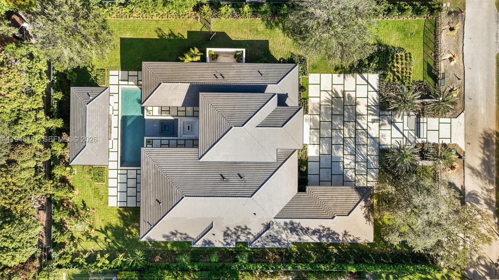 7725 SW 114th St, Pinecrest FL 33156 — 9