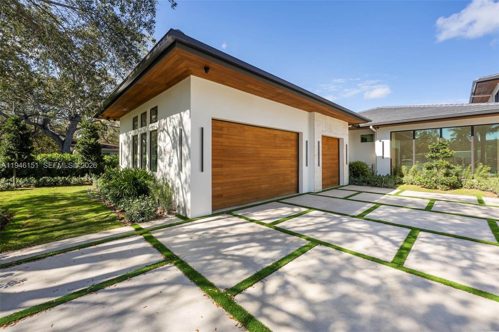 7725 SW 114th St, Pinecrest FL 33156 — 8