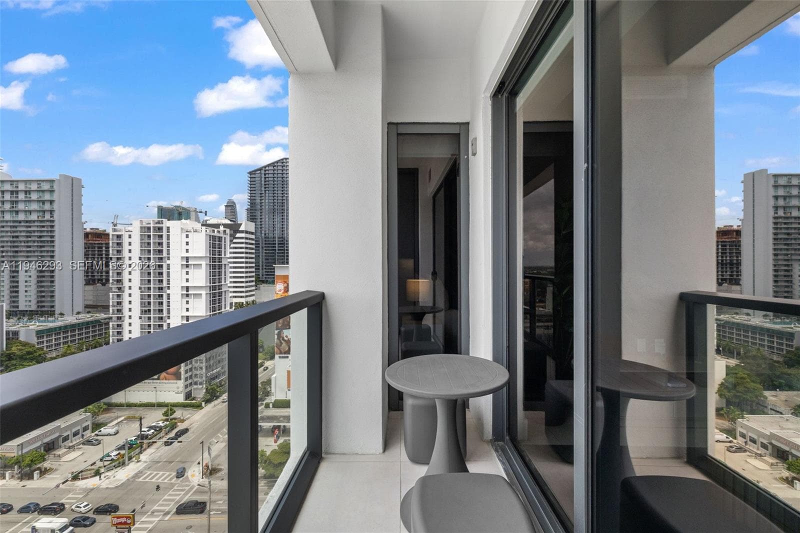 239 SW 9th St # 1604, Miami FL 33130 — 26