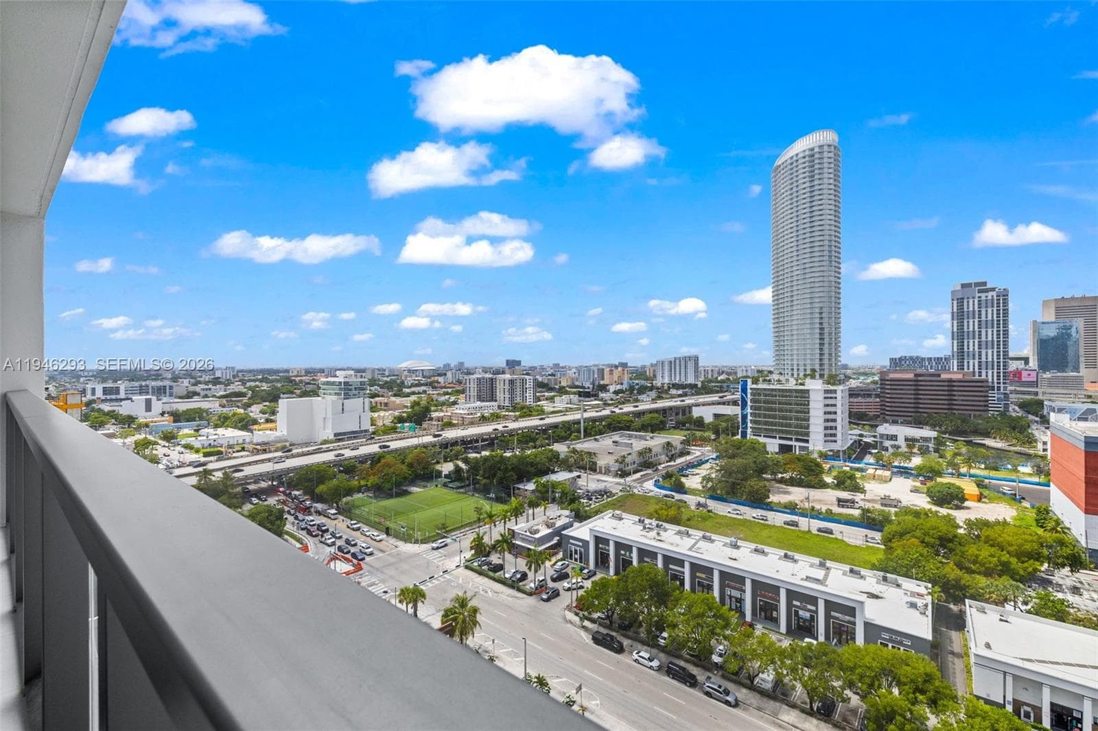 239 SW 9th St # 1604, Miami FL 33130 — 30