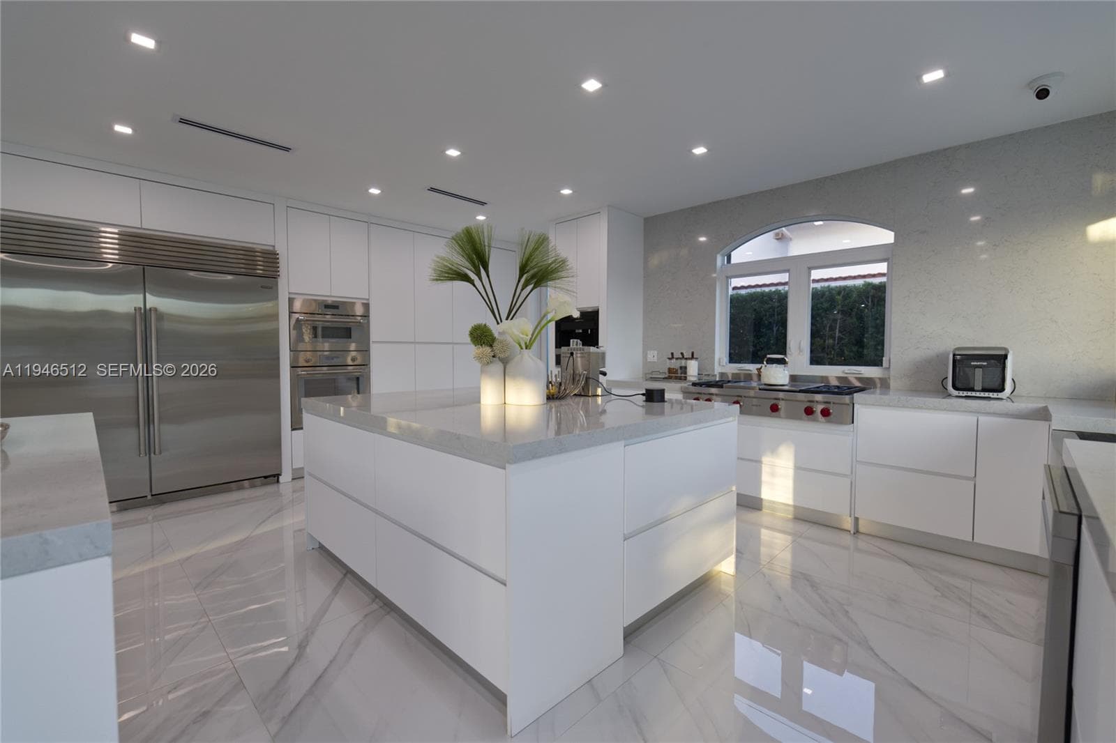 3368 NE 169th St, North Miami Beach FL 33160 — 28