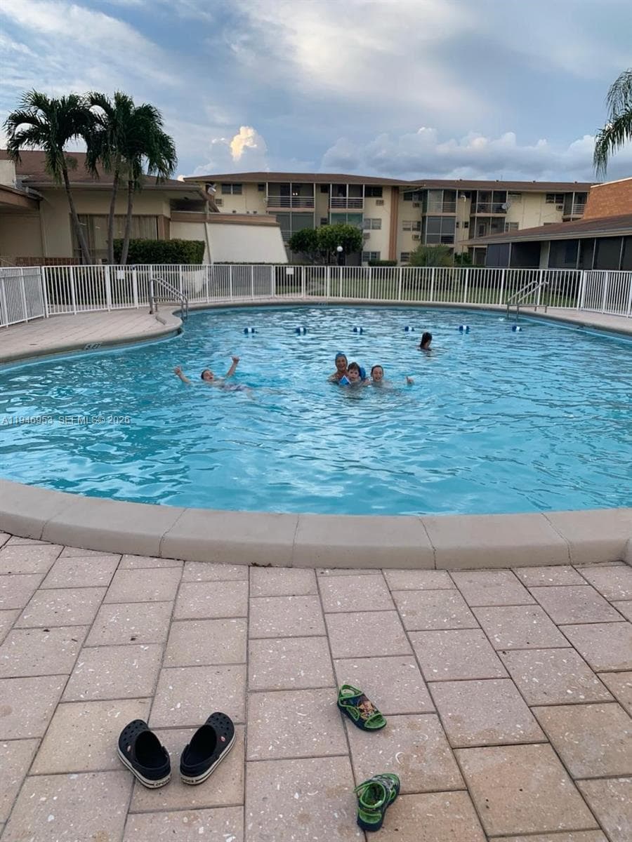 16801 NE 13th Ave # 301, Miami FL 33162 — 9