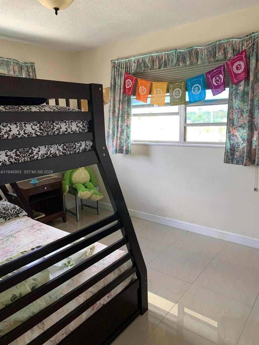 16801 NE 13th Ave # 301, Miami FL 33162 — 10