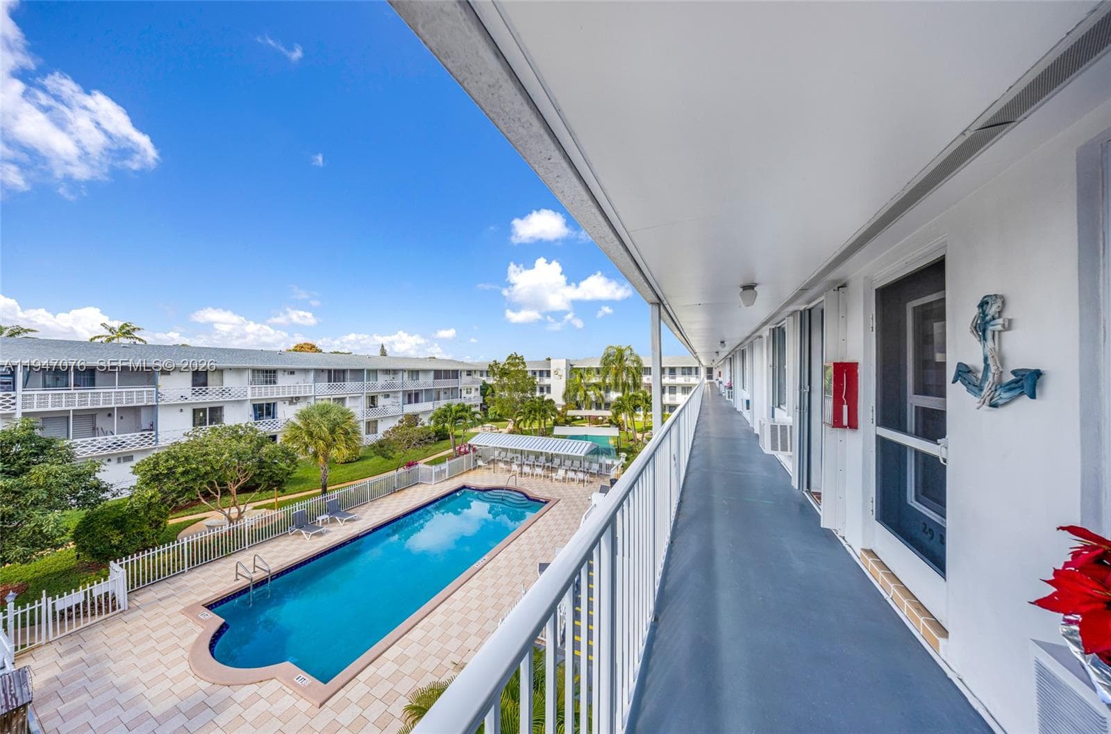 15600 NE 6th Ave # 28D, Miami FL 33162 — 27